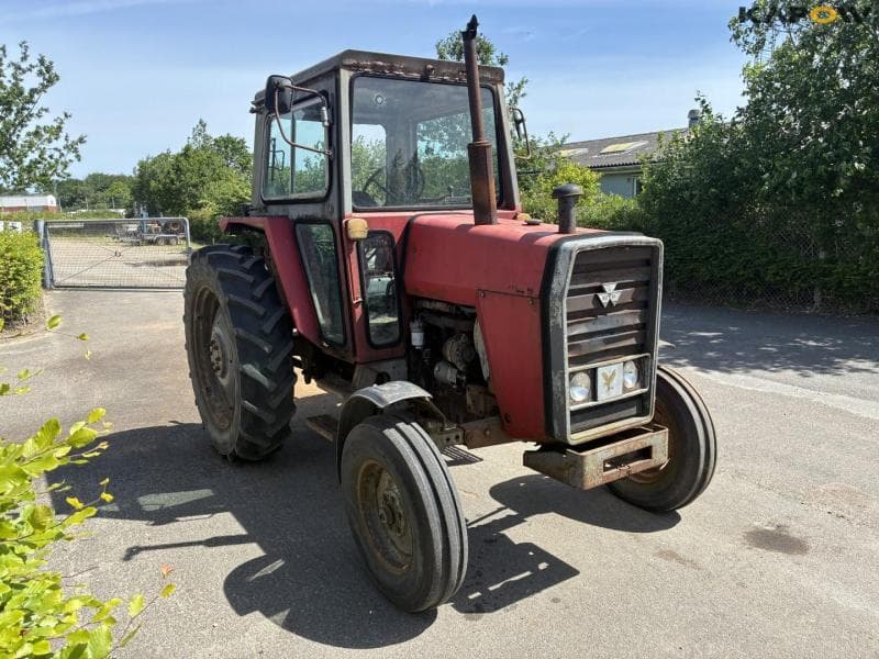Massey Ferguson 590 tractor - image 3