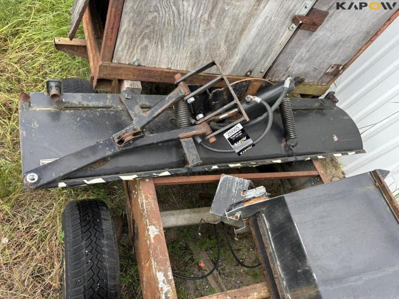 P. Olsson snow scraper and salt spreader - image 3