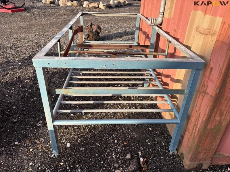 Sub-frames for table - image 5
