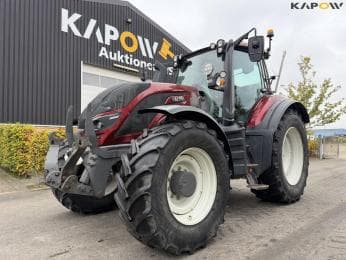Valtra T234 tractor
