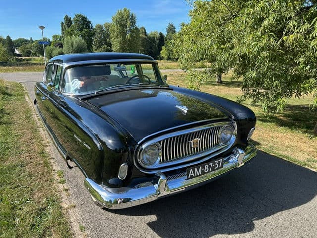 Nash Ambassador V8