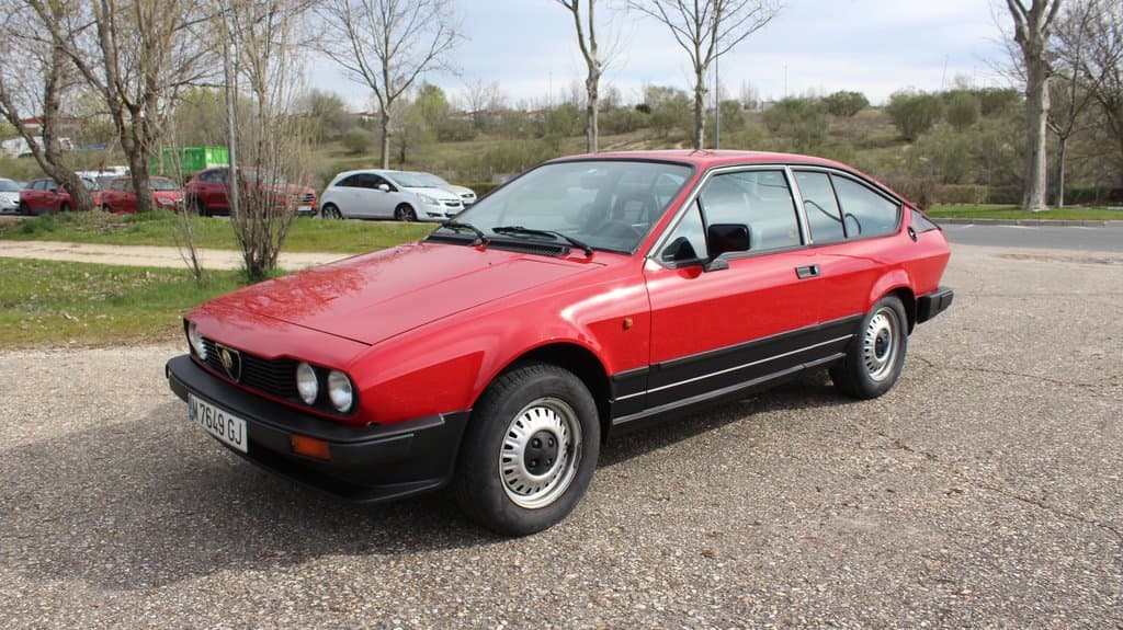 Alfa Romeo GTV 2.0