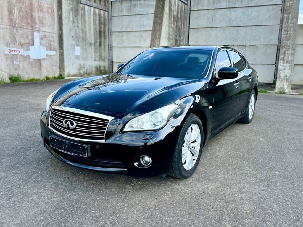 Infiniti M37 | 2010
