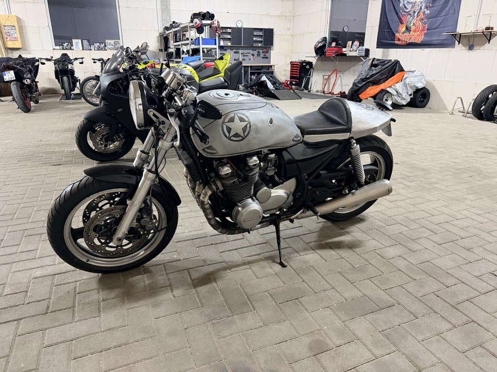 Kawasaki Zephyr 750 | 1991