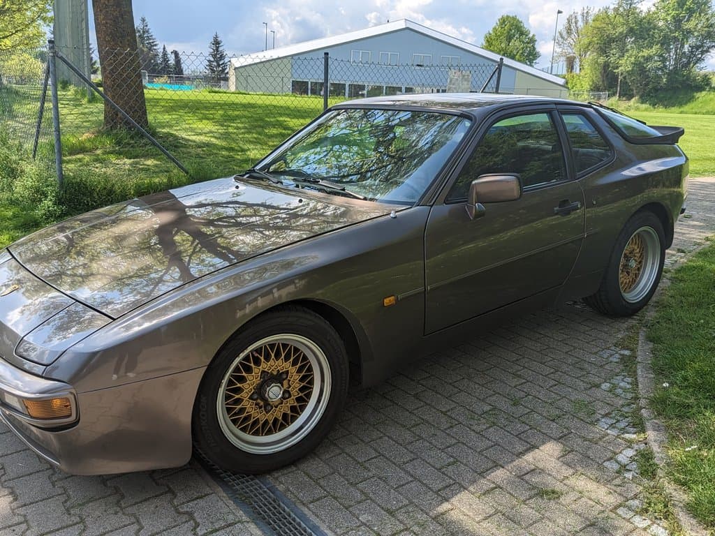 Porsche 944 | 1984