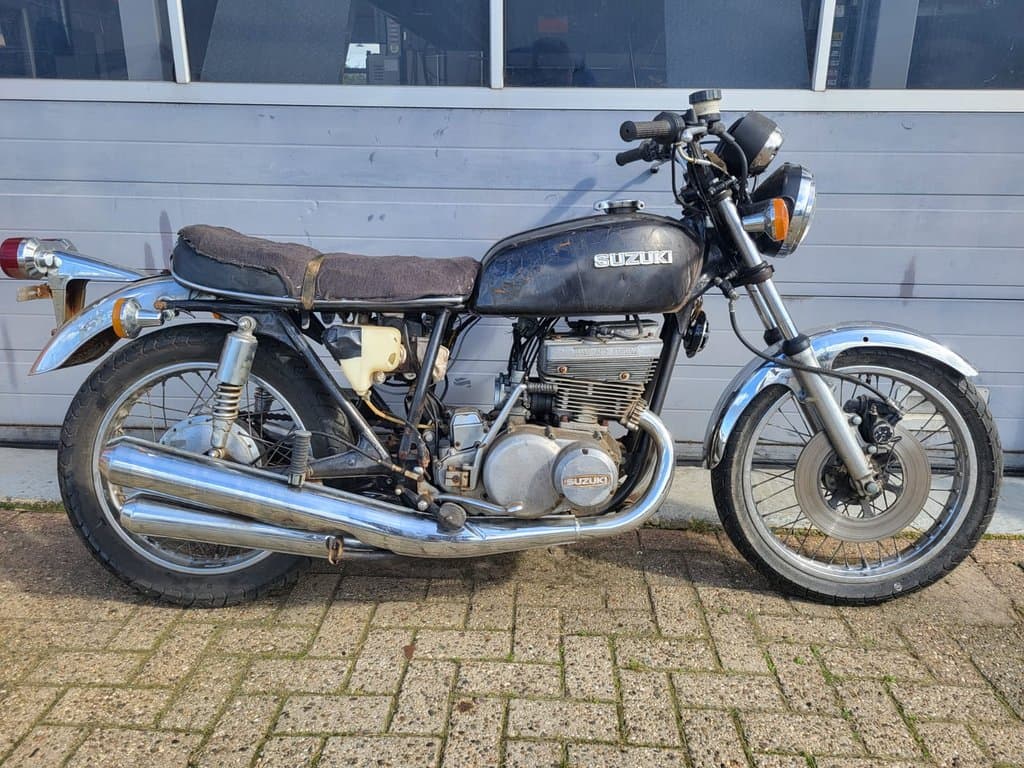 Suzuki GT550 | 1973