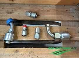 Mixed hydraulic fittings