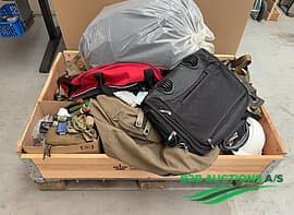 2 pallets with various parts
