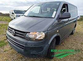 Volkswagen Transporter Kombi 2.0 TDI Short 140 HP