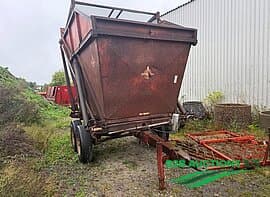 Spragelse high-tip trailer