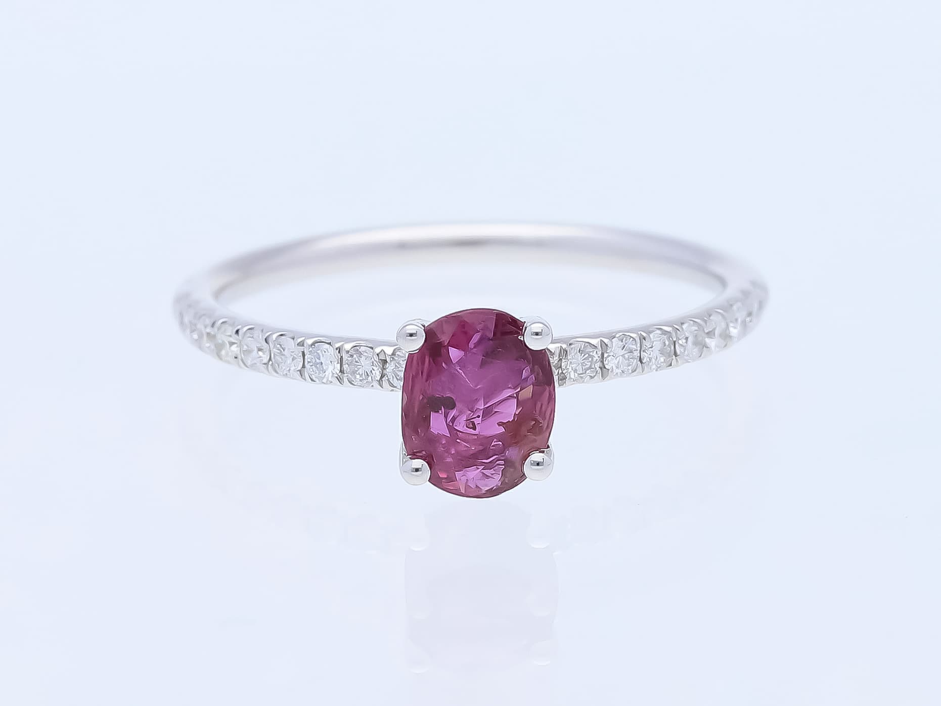 Ring+0,97+ct.+Rubin,+Diamanten+750+Weißgold+18+Karat+IGI+Zertifikat