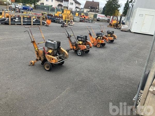 4 milling machines SEDRA VARIO (year 1982, 1995, 1981, 1996)