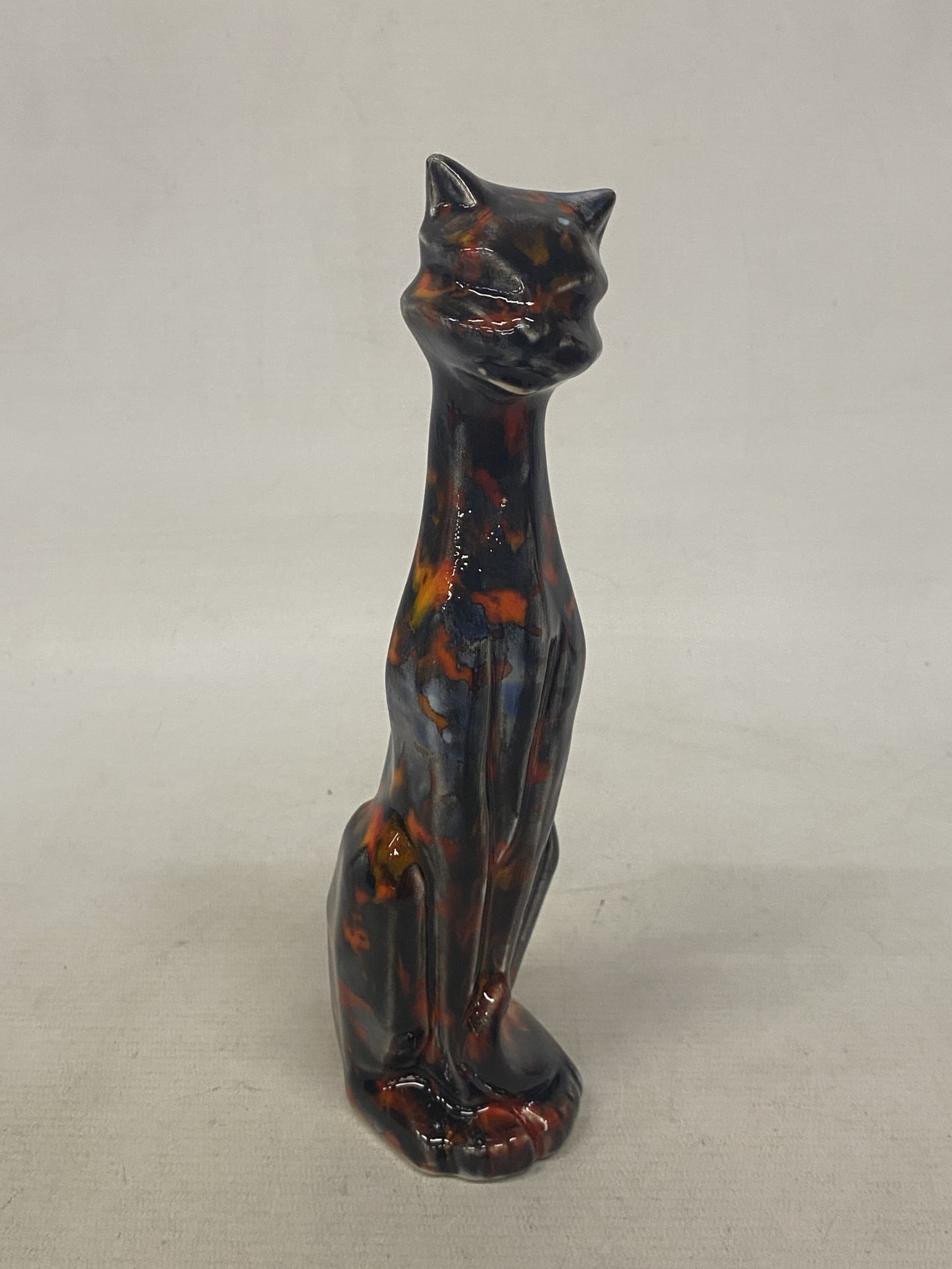 Eine Anita Harris Art Deco STYLE CAT