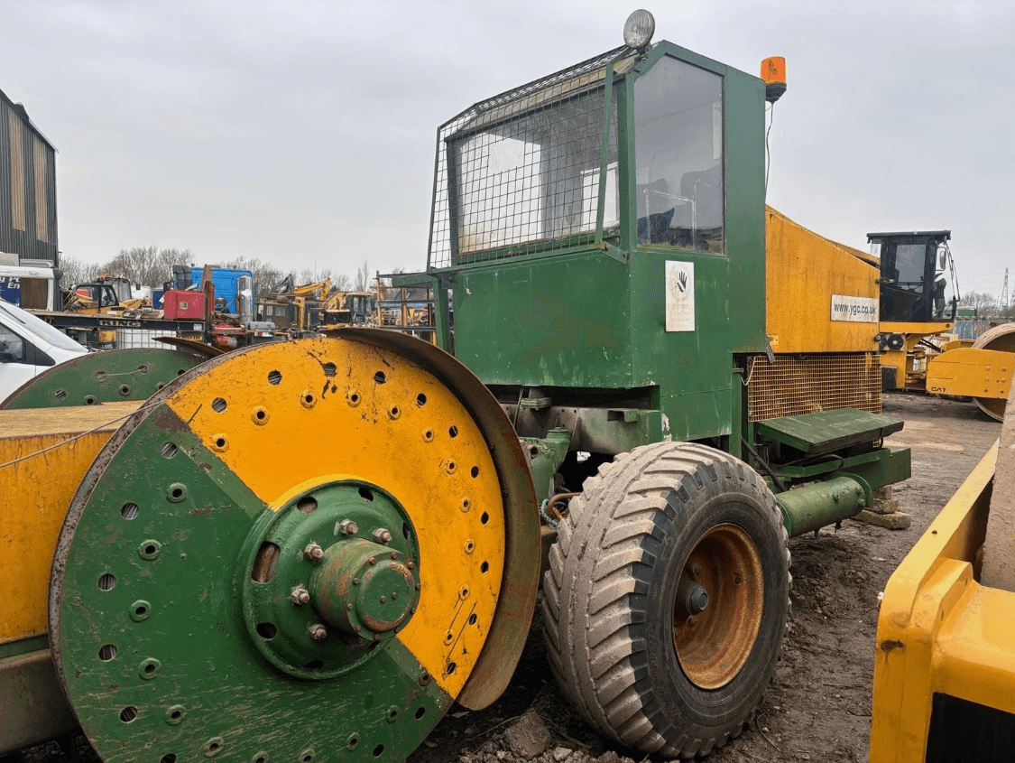 DOUBLE DRUM HIGH SPEED GLIDER WINCH – CUMMINS 6 CYLINDER DIESEL