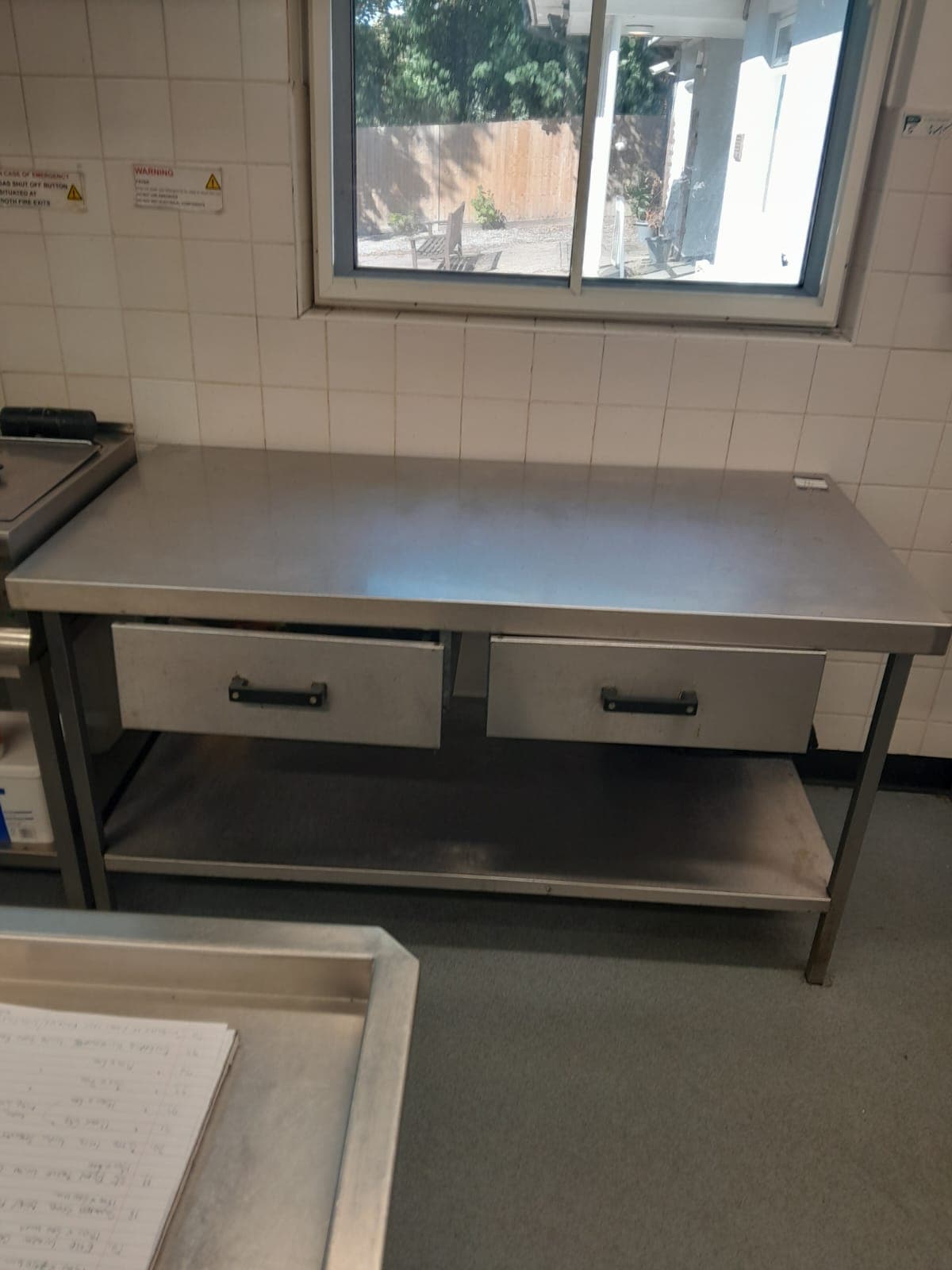 Twin drawer stainless steel prep table 1500 x 750mm � Located in commercial kitchen