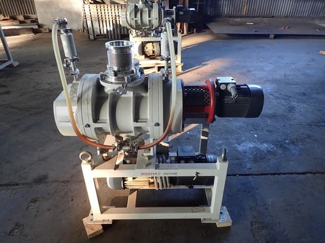 Pfeiffer Vacuum System, Model WU850, 55 CFM