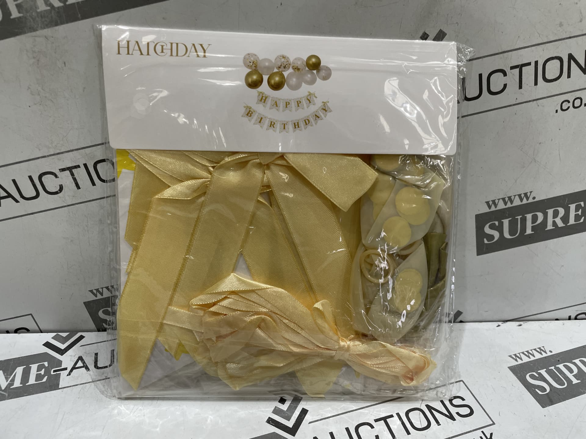 108 X BRAND NEW HATCHDAY HAPPY BIRTHDAY FULL DECORATION SETS (LOC: 17.1-AA1471 - 2P)