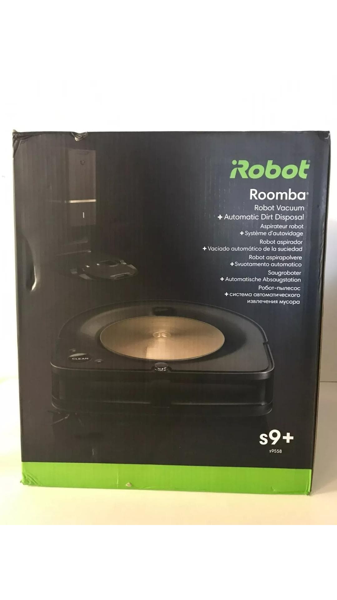 iRobot Roomba S9+ Saugroboter, Roboter-Vacumn-Reiniger. Geöffnete Box