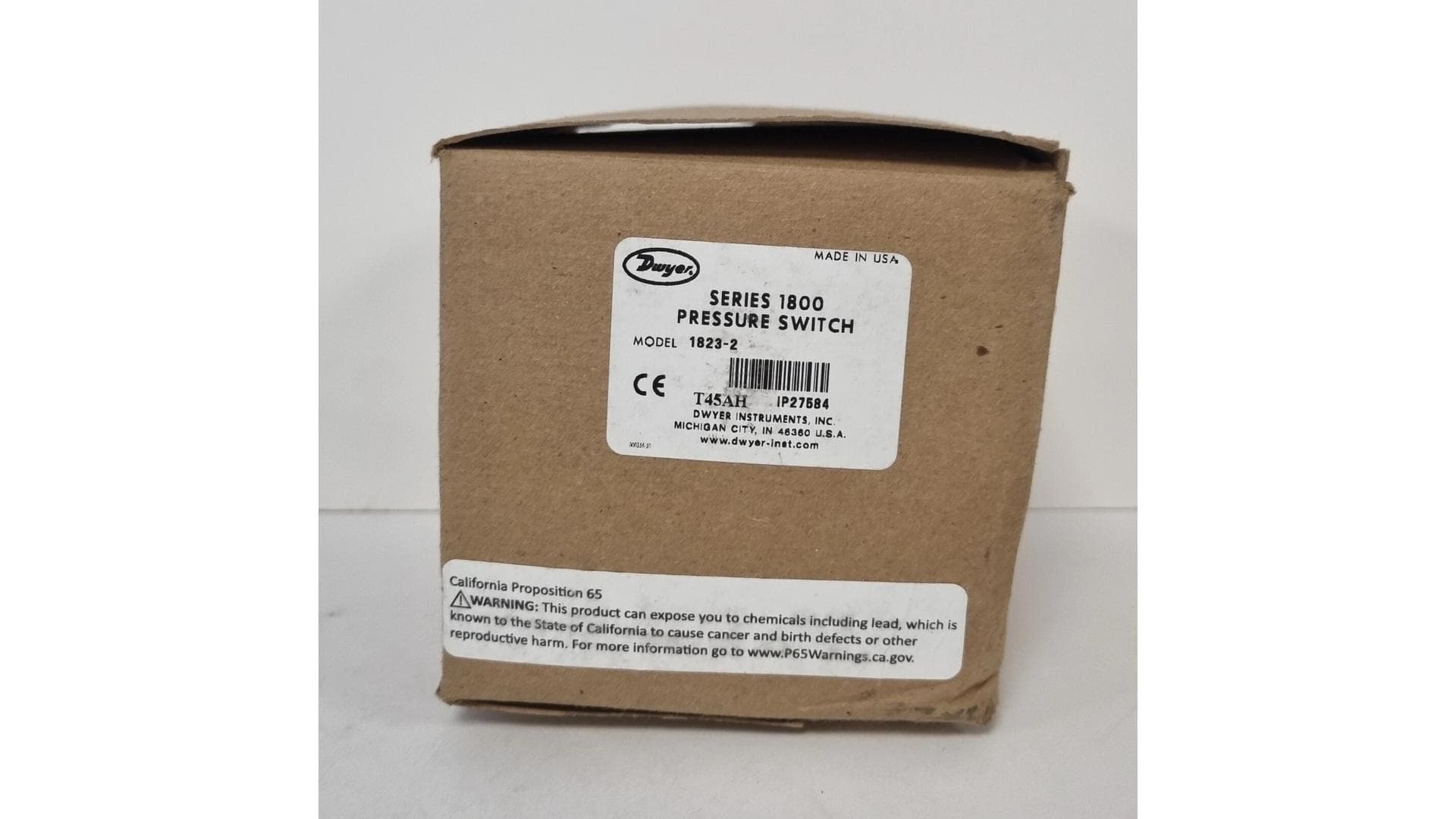 Dwyer Series 1800 Pressure Switch 1823-2 T45AH IP27584