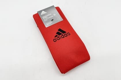 4 Paar adidas Stutzen, Gr. 37/39