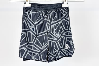 2 adidas Kinder Shorts, Gr. 128