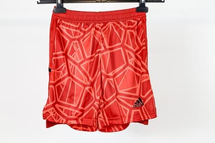 2 adidas Kinder Shorts, Gr. 140