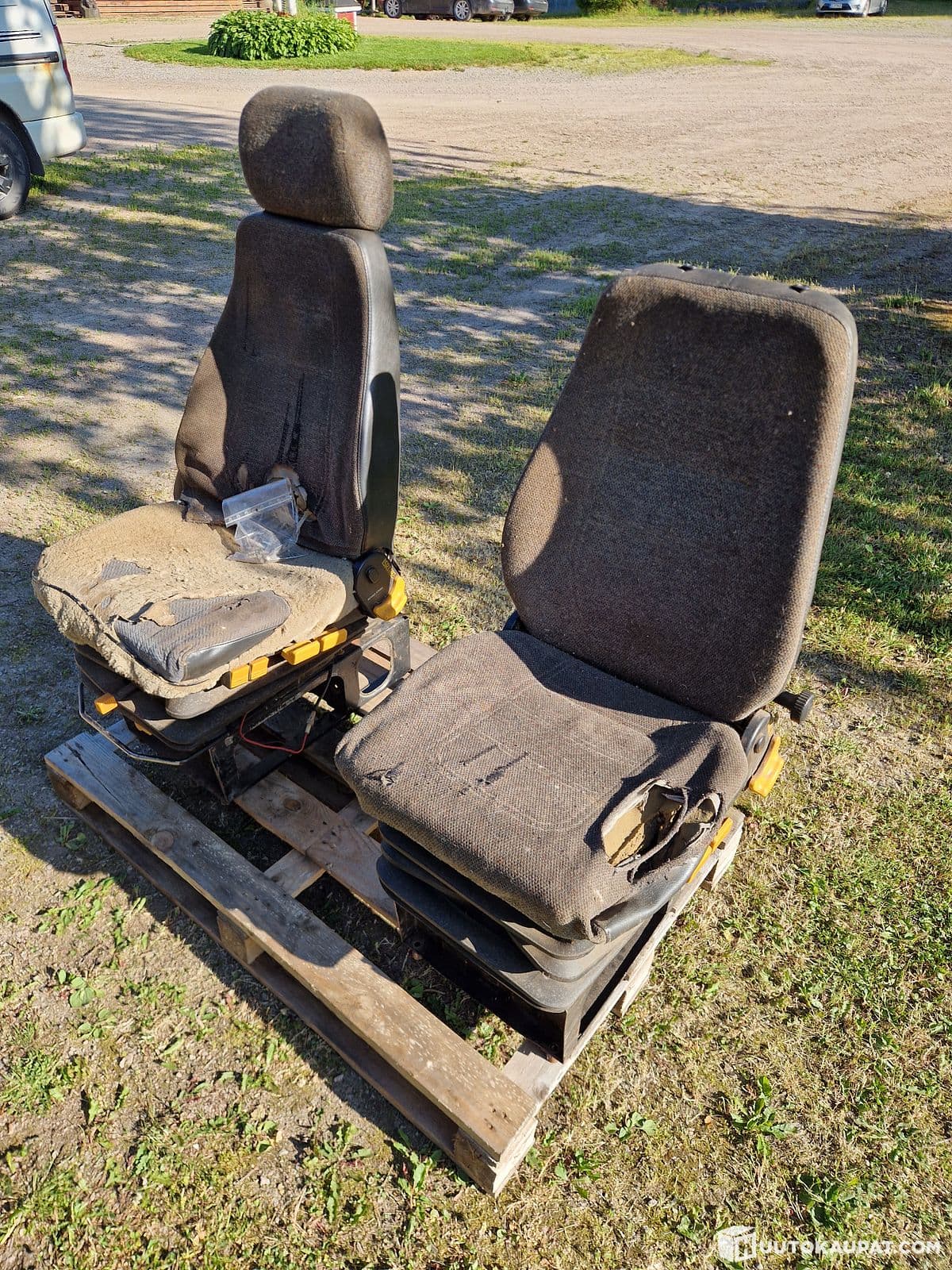 Scania 143H 3.SRJ Ohjaamon istuimet, Kurikka
