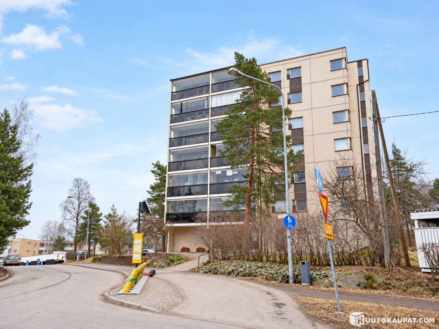 Sauna-equipped two-room apartment in Leppävaara, Espoo