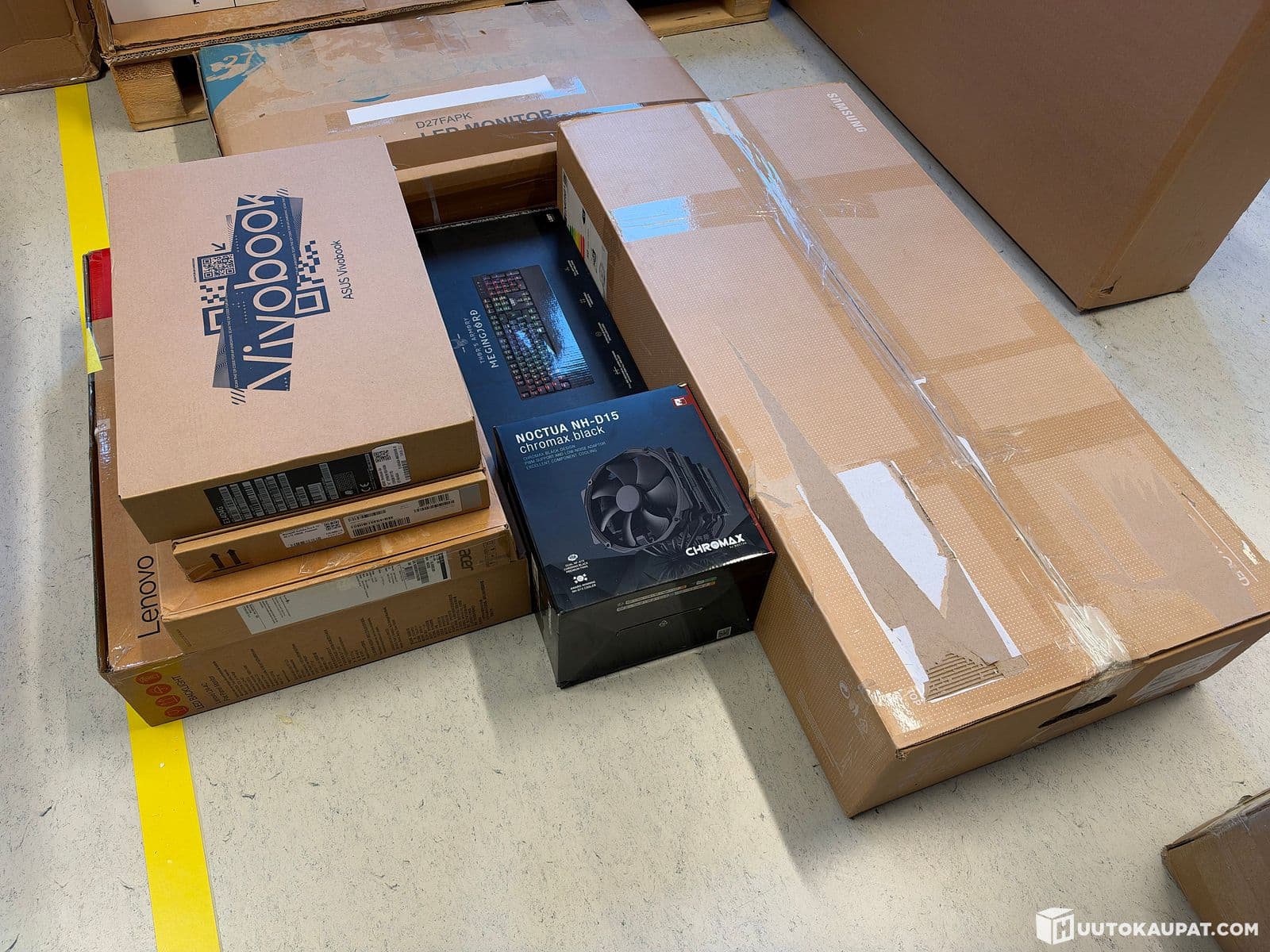 Defective Computers and Accessories for Repair, Helsinki