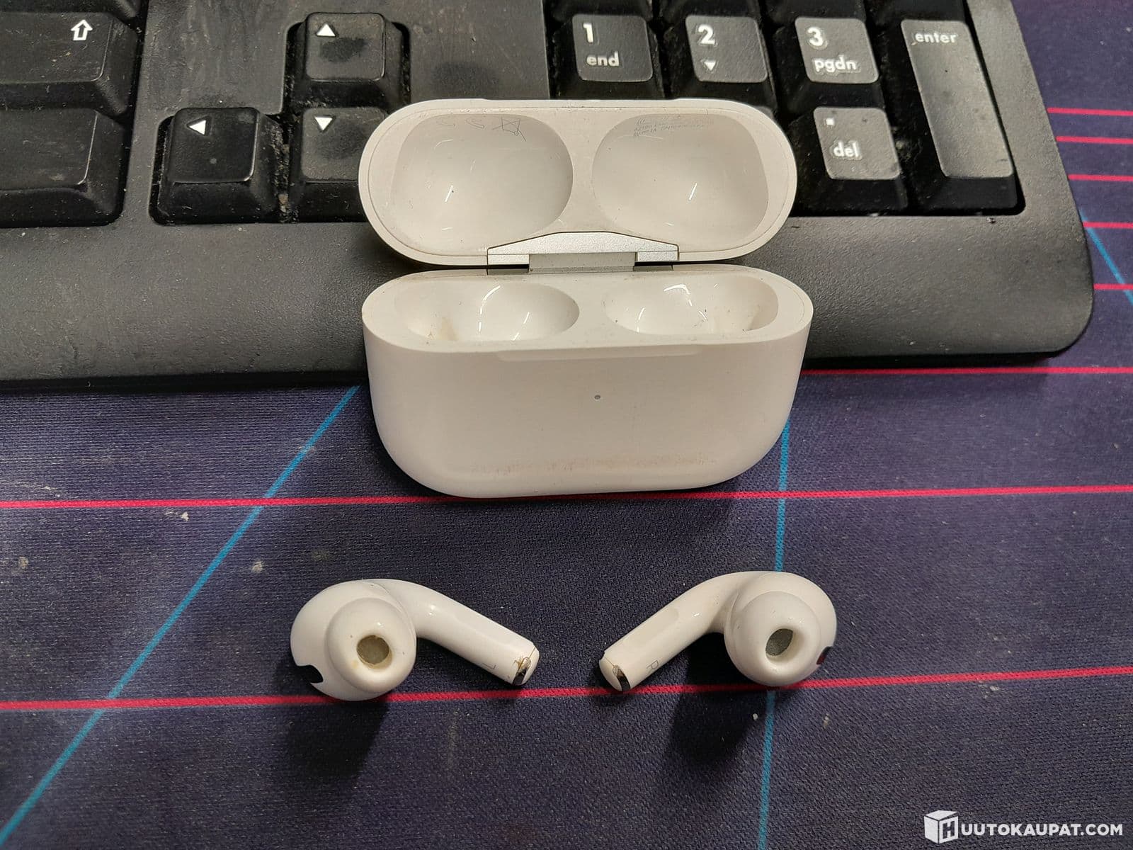 Apple AirPods Pro active noise cancelling earphones