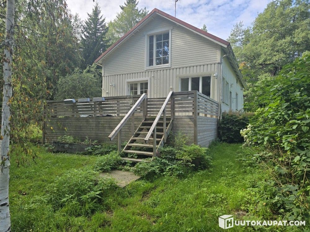 Exited residential property on the shore of Pyhäjärvi (4.5 hectares), Nokia