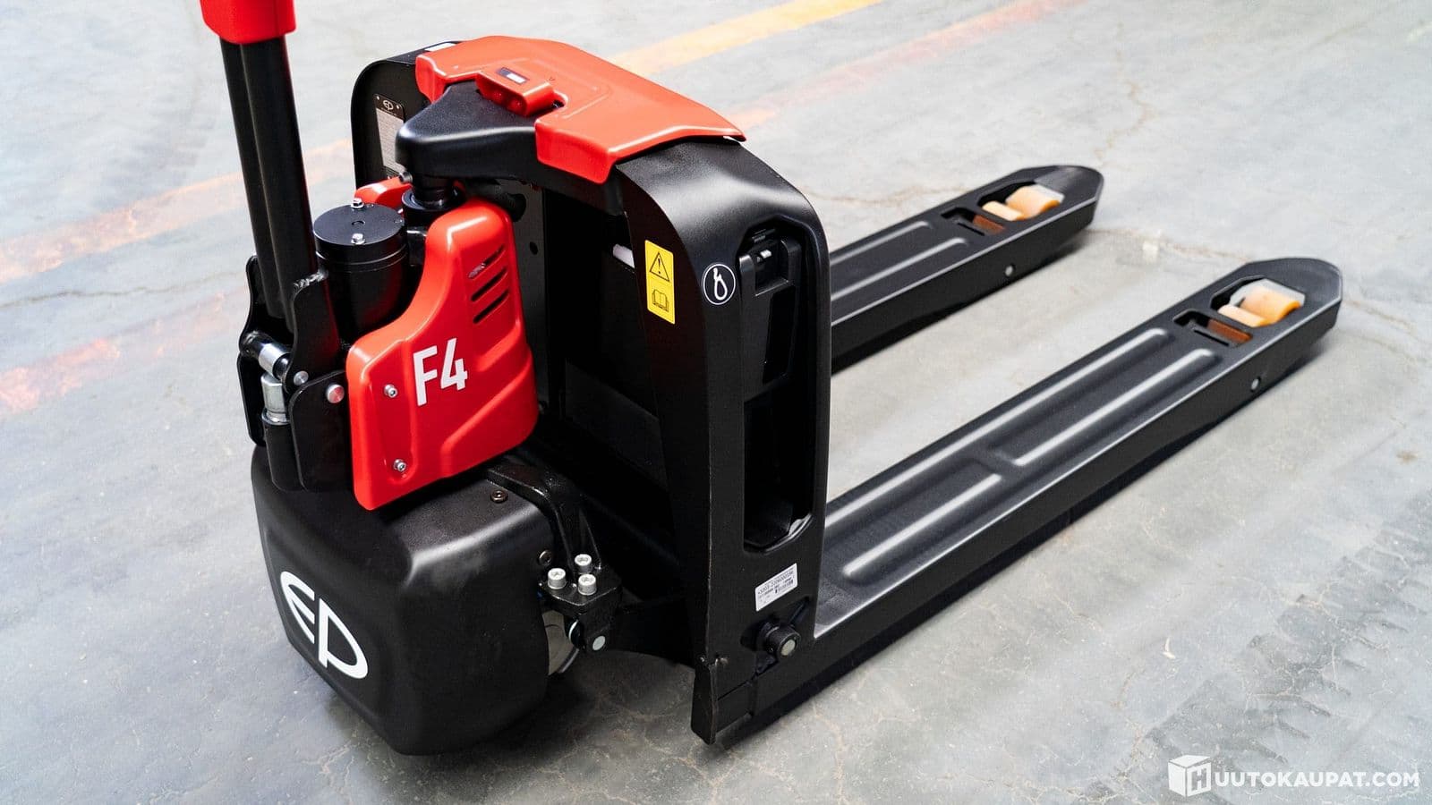Electric forklift EP Equipment F4, Raisio