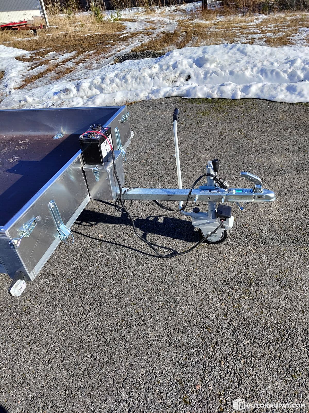 A new 1-axle brake-free trailer of Class 01 with no hood price, including the hood and the main image of the motor beak wheel at an additional price., Somero