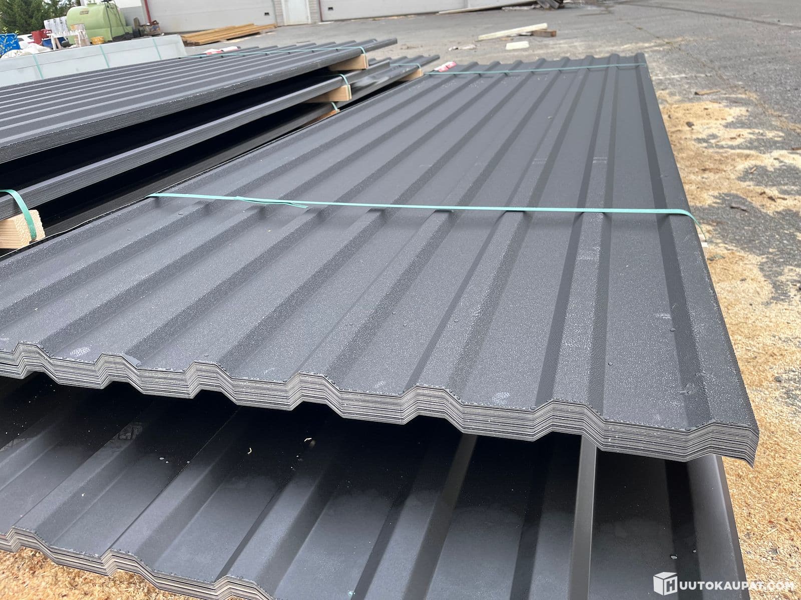 Roof sheet T20 black 198.38 m2 length 3.5m package 9922, Alavus