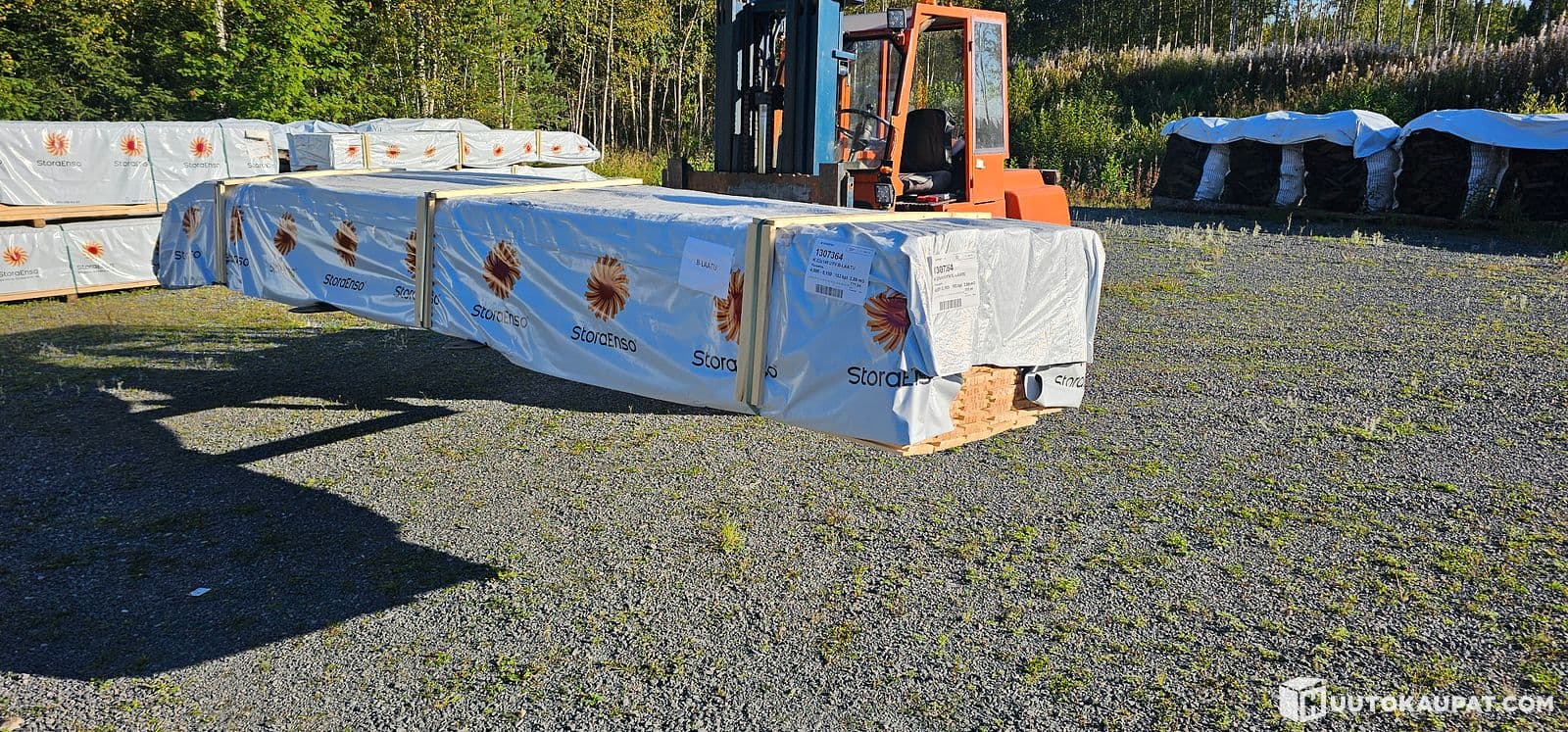 approx.130m2 927jm Outdoor mountain panel 23X145 UYM Wood made, Ylivieska