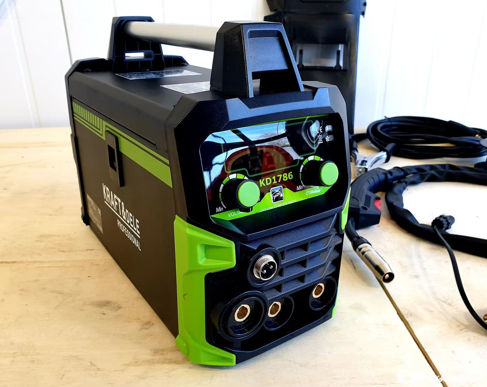 Welding machine MIG 200A FLUX MMA TIG LIFT