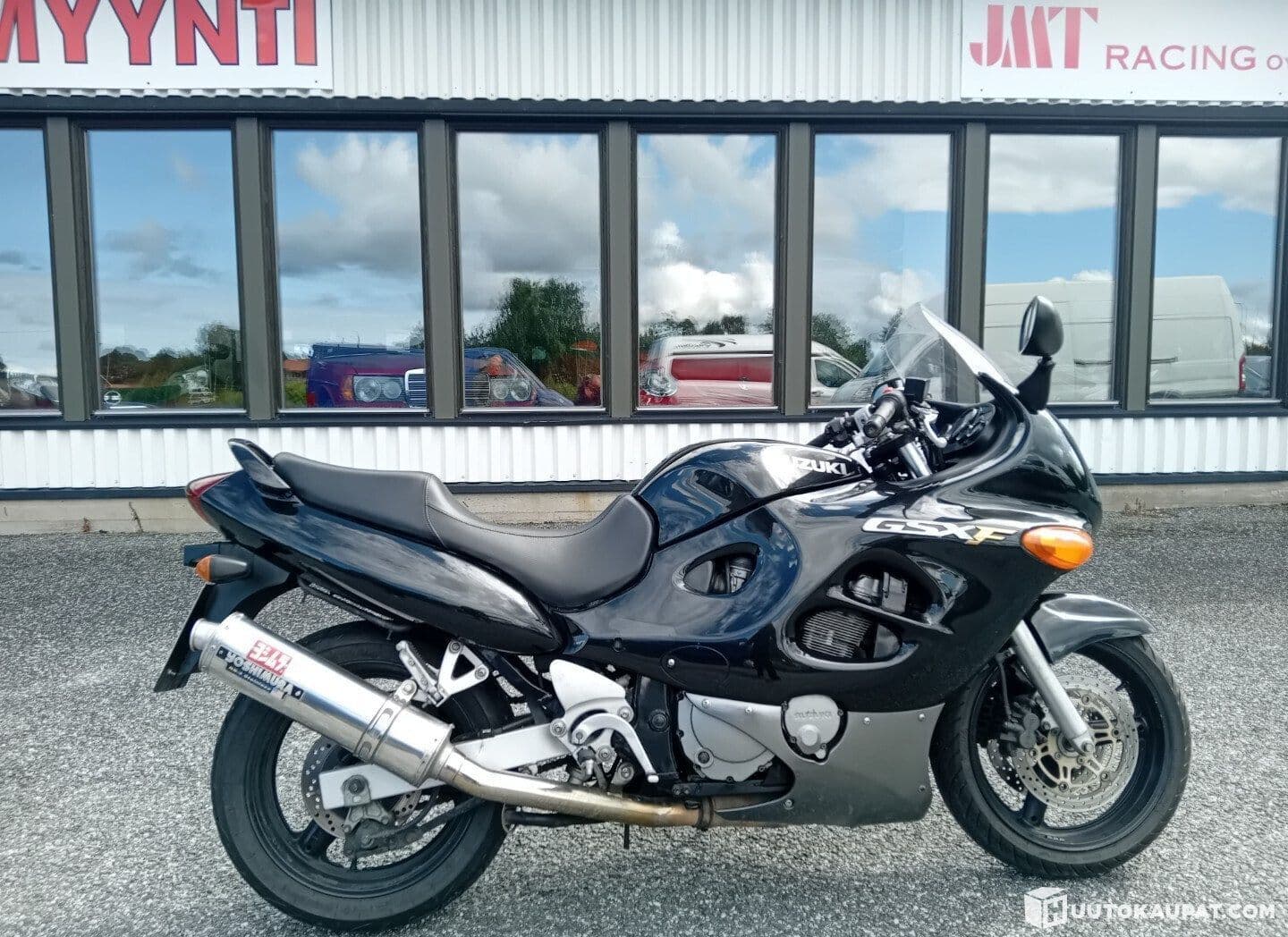 Suzuki GSX 750 F, Laitila