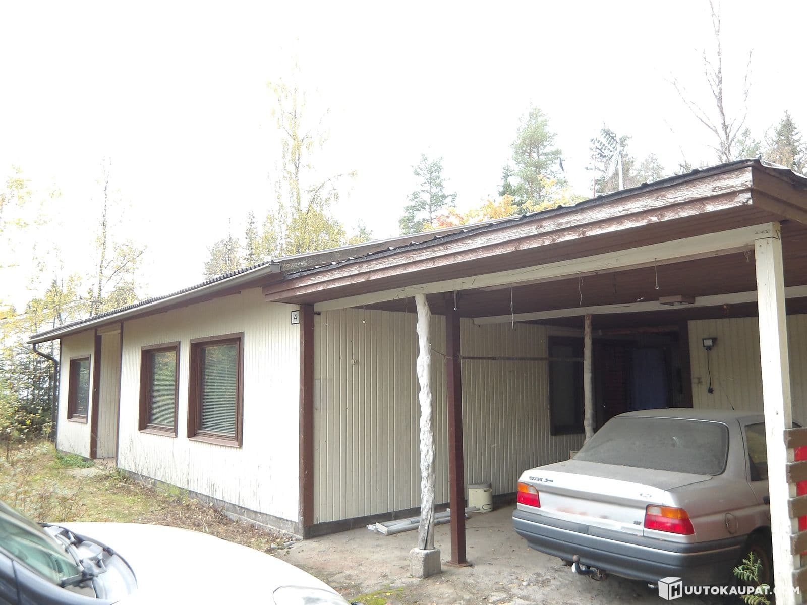 Confiscated rental right with buildings in Ii