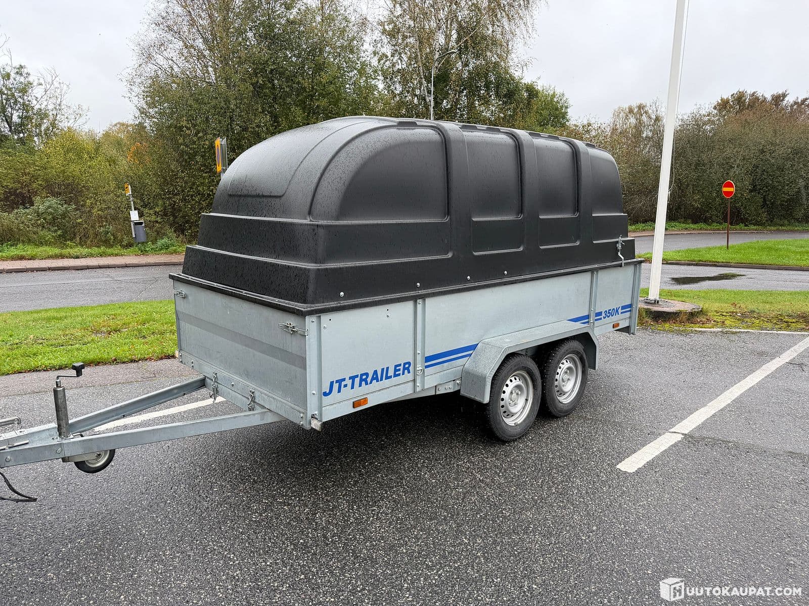 Kevyt perävaunu JT-Trailer 350KT50. Juhola Performace oy konkurssipesä, Järvenpää