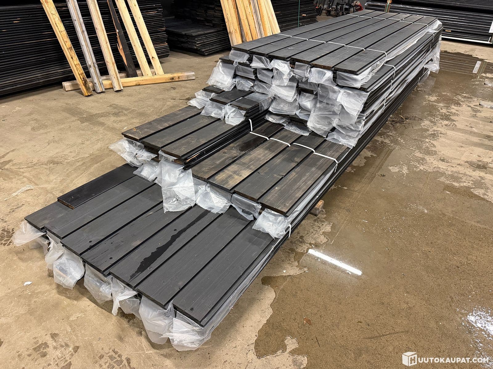 Thermo Panel 20x142mm Brushed Black 82.3m2