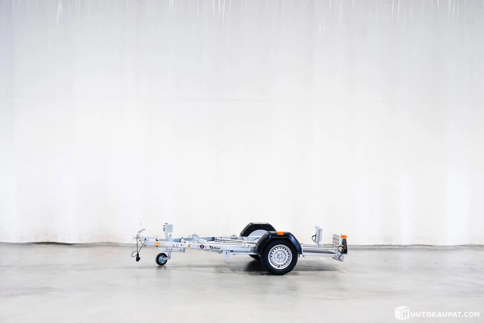 Moto1 Debon Roadster motorcycle trailer, Espoo