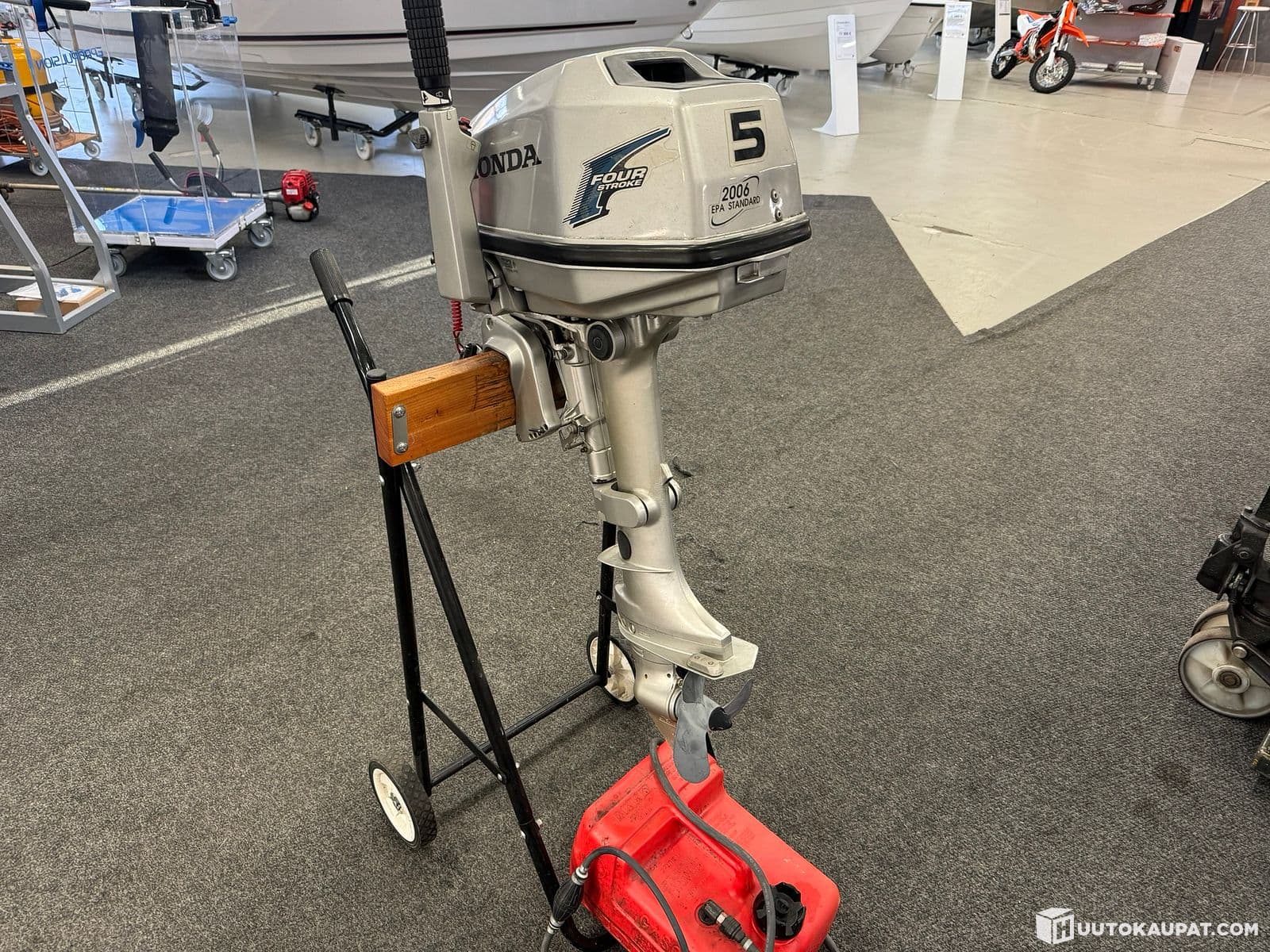 Honda BF5 nelitahti perämoottori, Kuopio
