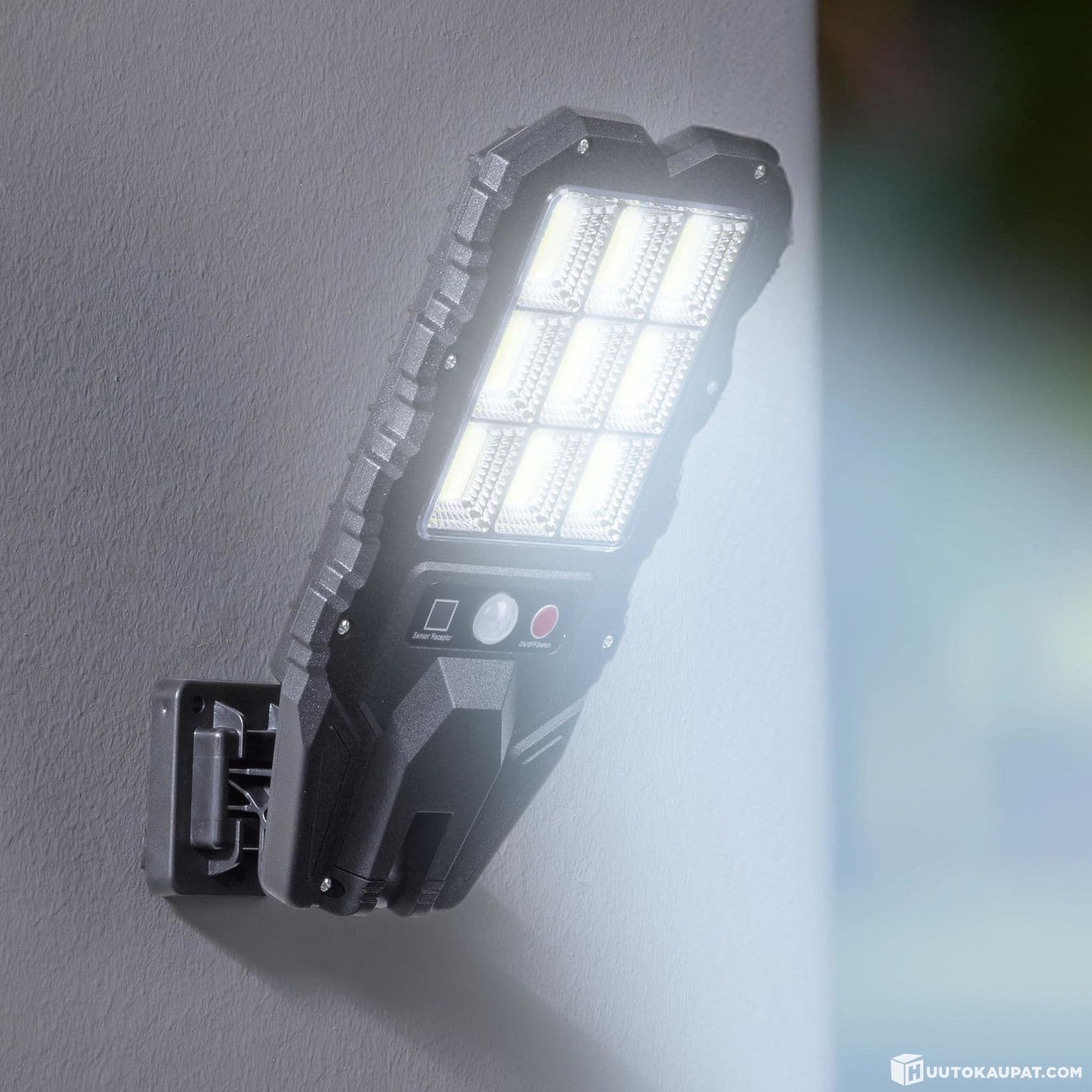 4x Solar Street Lights with Motion Sensor, Dimming, Remote, 108 COB LED