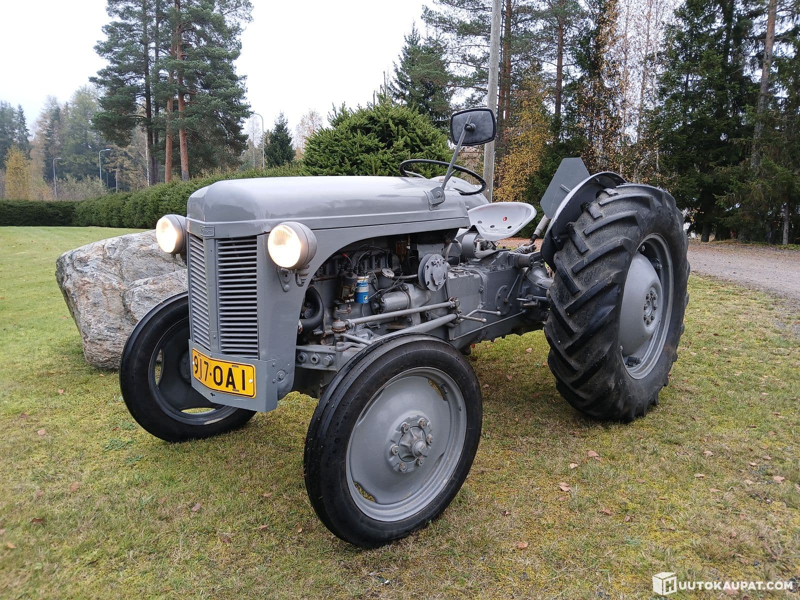 Ferguson TEA 20 Grey 1952 + Plow