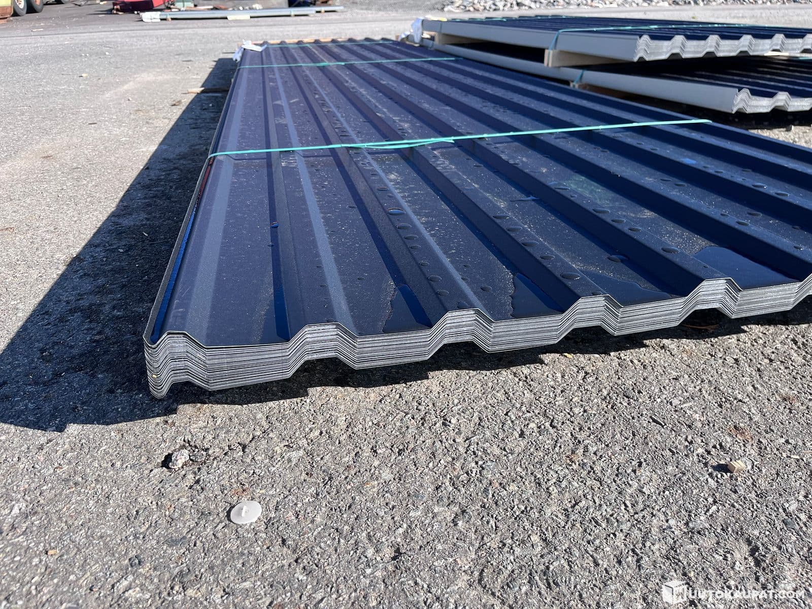 Roof sheet T20 black 218 m2 length 5m package 9918, Alavus