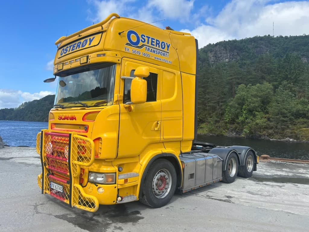 Scania R620 Towing Vehicle