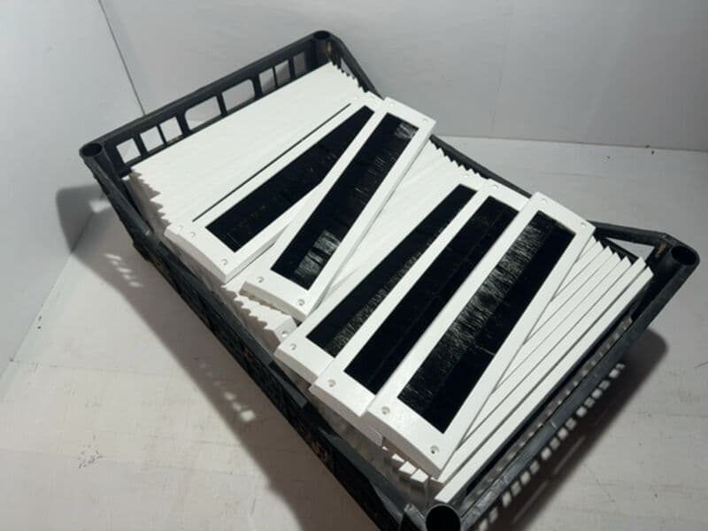 Approx. 20x Brush plate 340x83 mm white plastic Gezu, white
