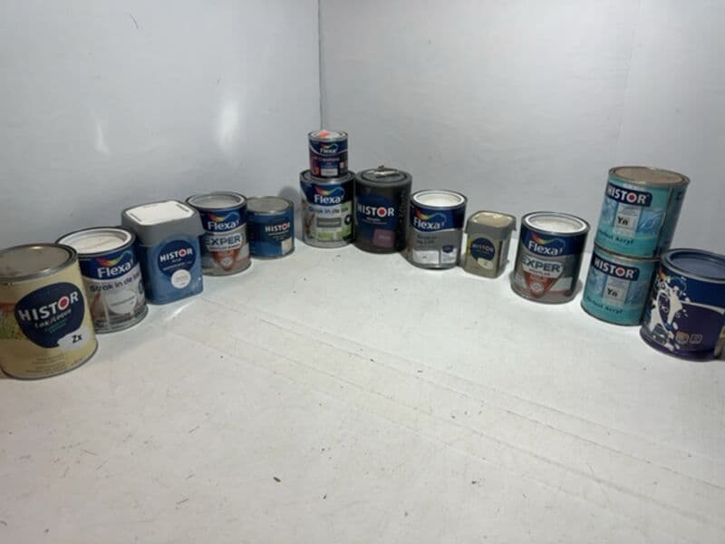 Batch mix cans paint