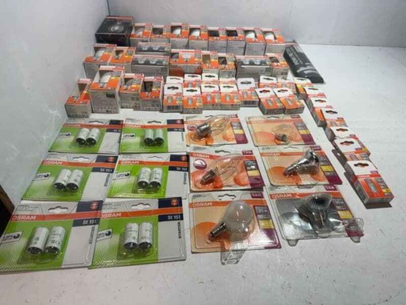 Approx. 56x Lamps and accessories Osram