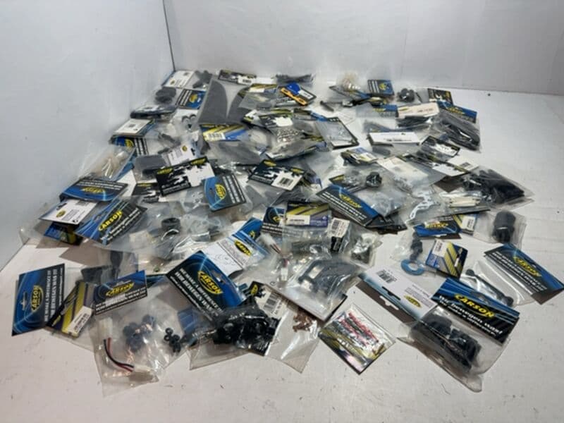 Approx. 94x RC model construction products Carson